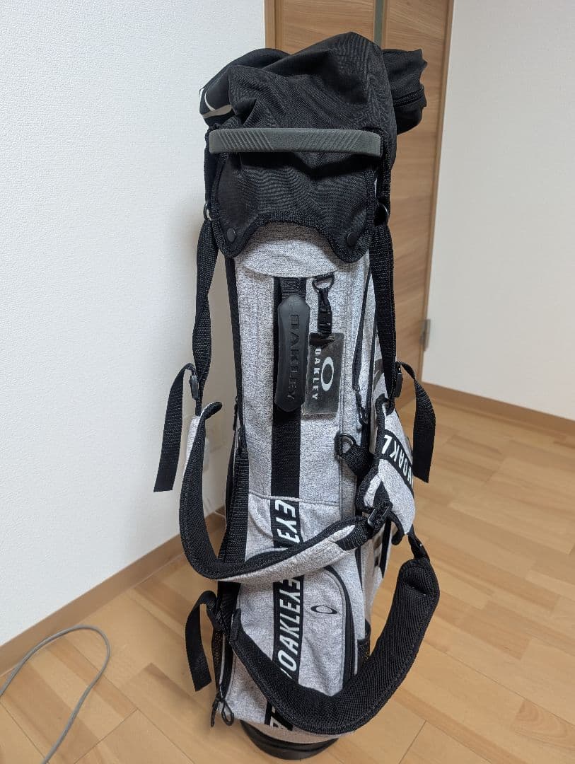OAKLEY グレー キャディバッグ