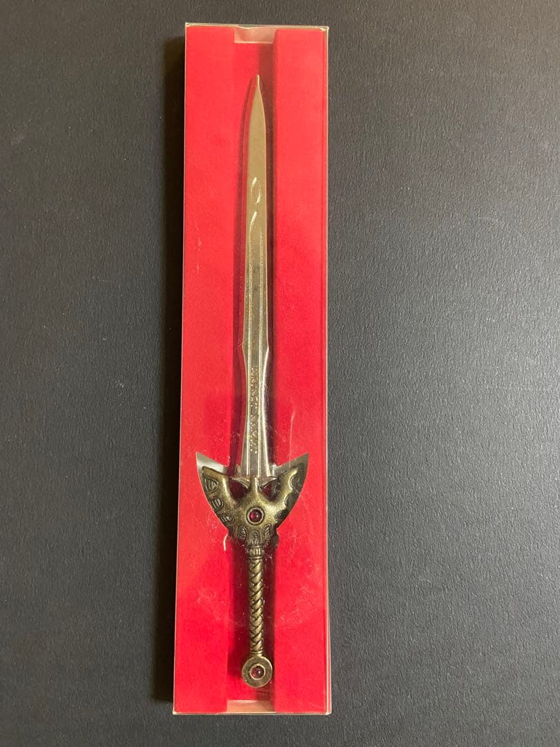 レア ロトの剣 フィギュア ドラゴンクエストドラクエ2ペーパーナイフ1/6モデル