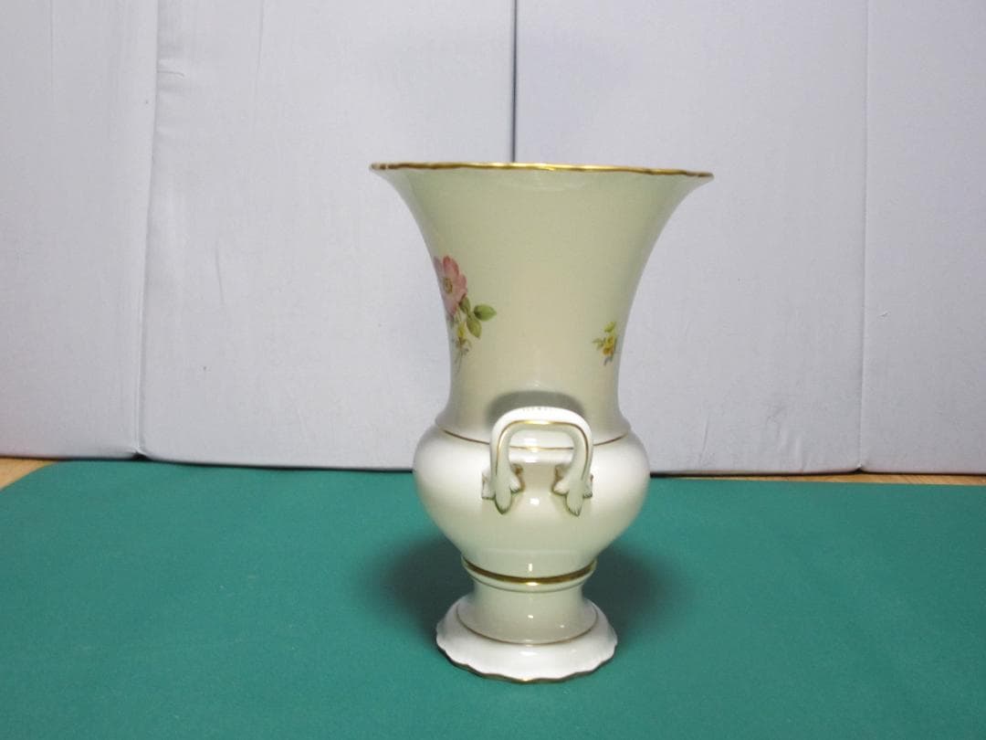 マイセン Meissen 花瓶 R.Münch絵付け 金彩 高さ26.5cm