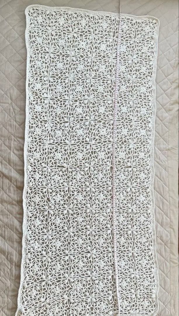 ホワイトレース編み コットン製　マルチカバー