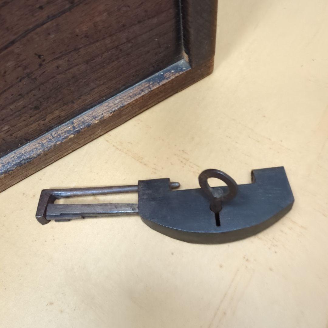 骨董　銭箱　鍵付き　木製　古民具　貯金箱　ぜにばこ　入れ物