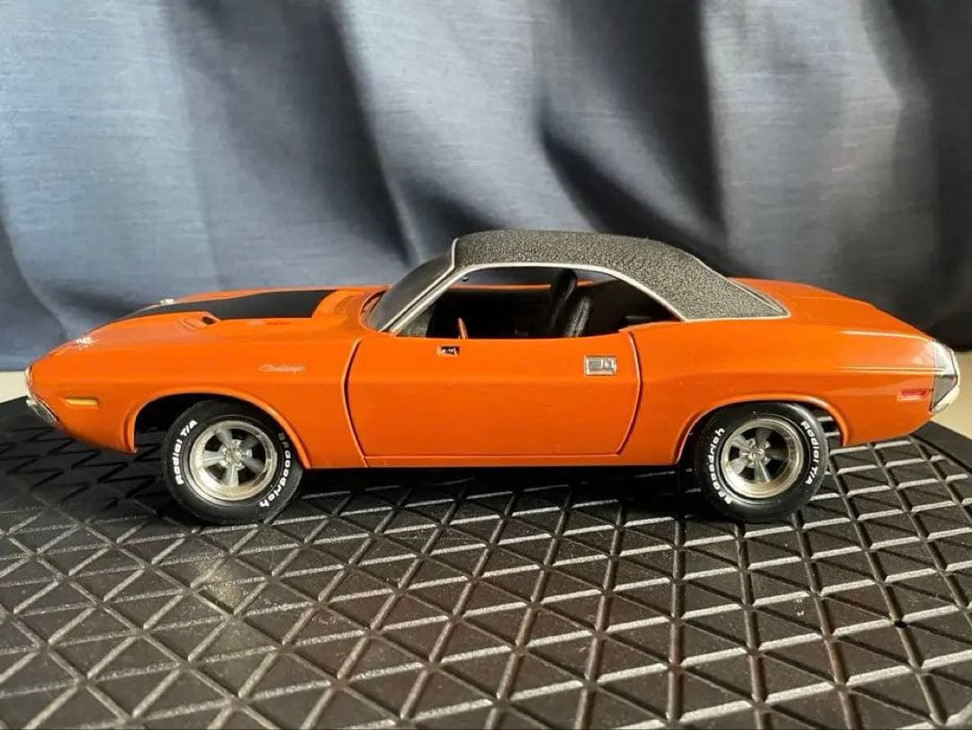 ジャンク 1/18Dodge Challenger