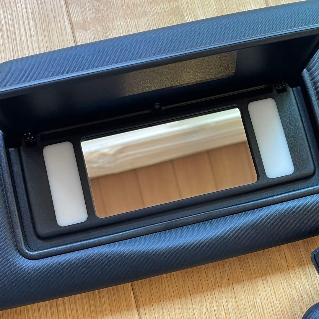 MercedesBenz G63ゲレンデ純正 サンバイザー2020年式右ハンドル