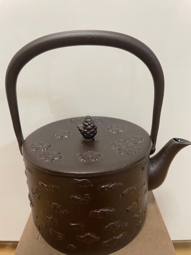 南部鉄瓶　寸胴形　桜　ダークブラウン