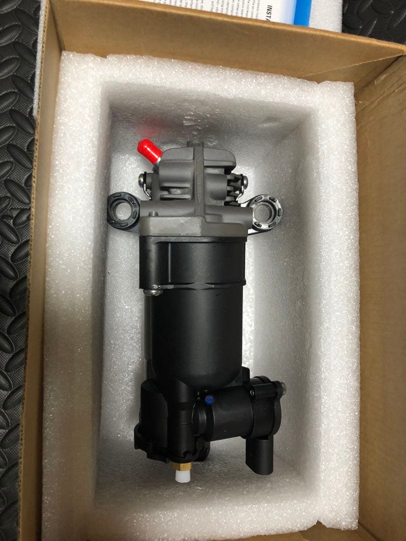 W221前期モデル エアサスコンプレッサー