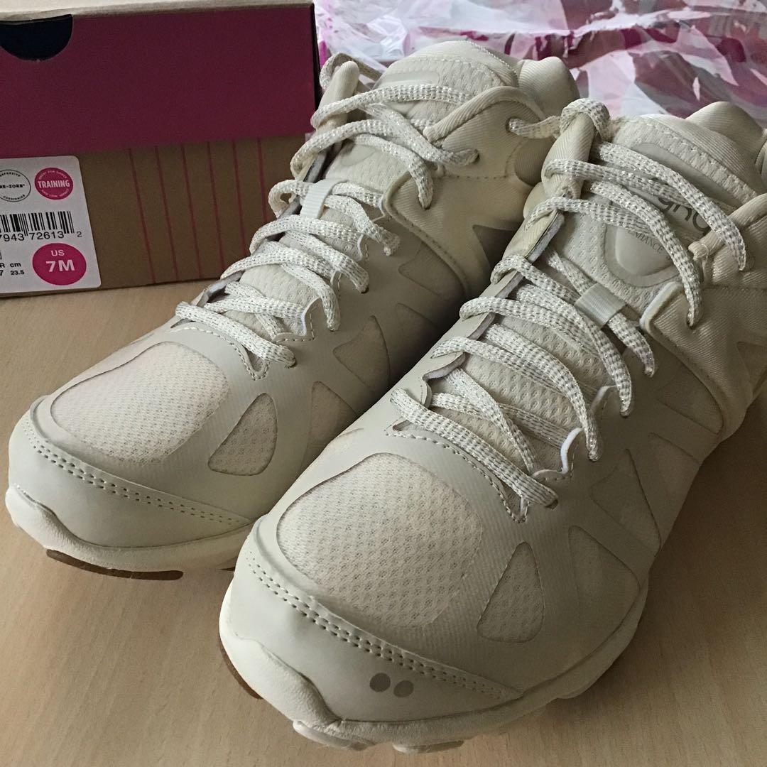 ライカシューズ　23.5cm us:7