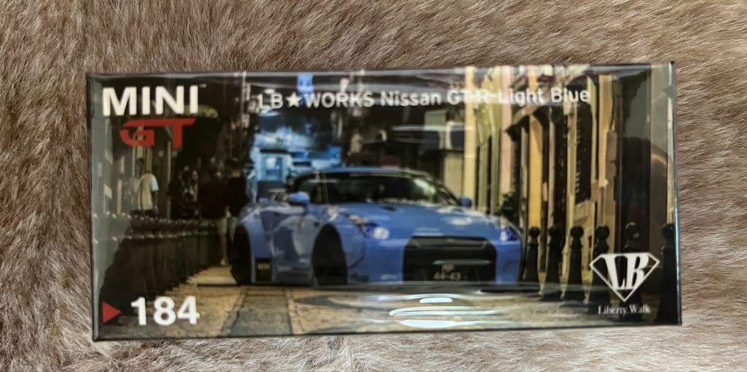 ミニカー MINI GT 184 LBWK Nissan GT-R Light Blue