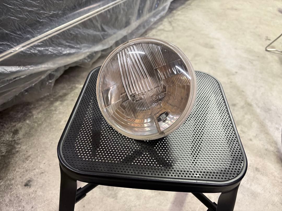 SR400 ヘッドライトレンズ　CIBIE