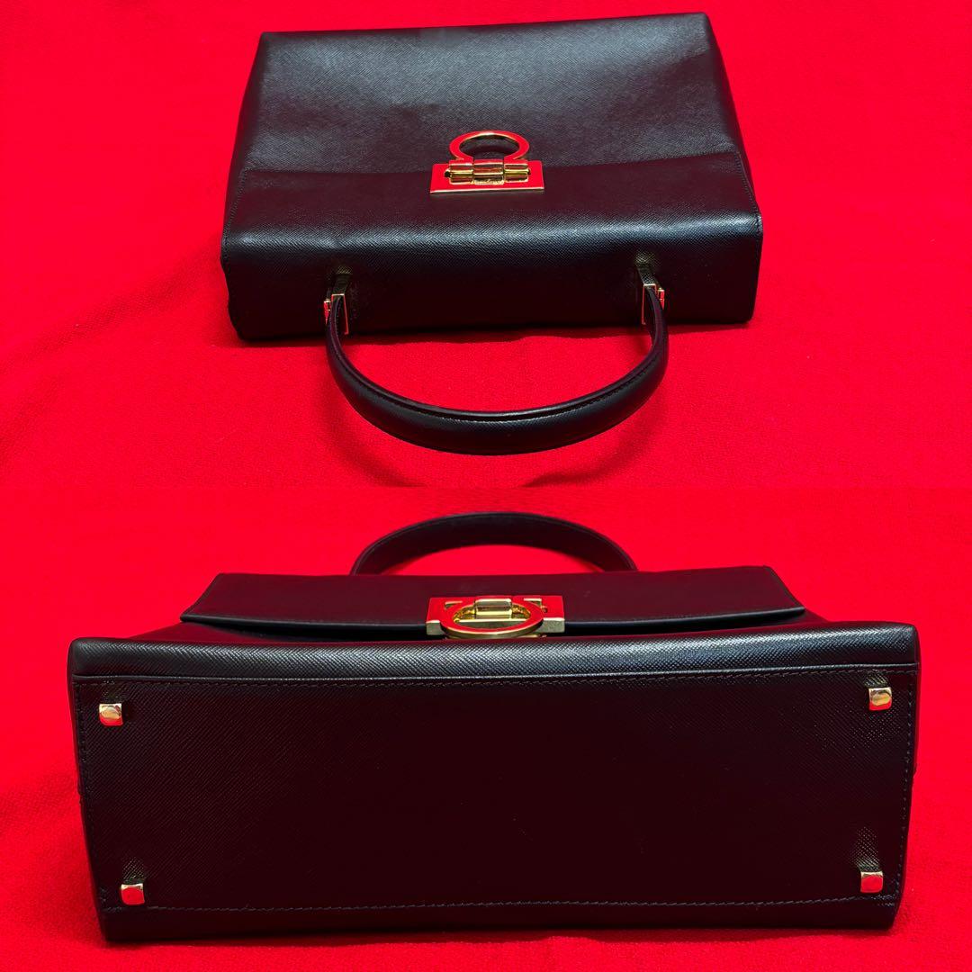 正規　ferragamoフェラガモ　ガンチーニ　カバン　バッグ　サフィアーノ　黒