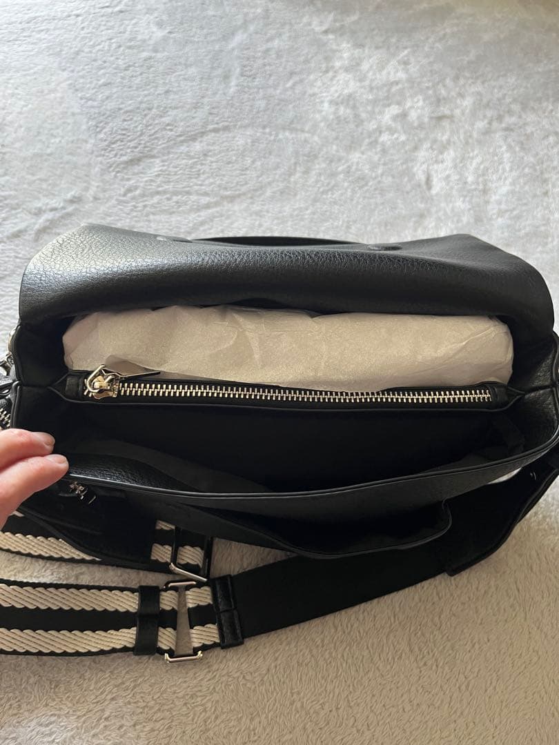 nouer ボディバッグ ブラック