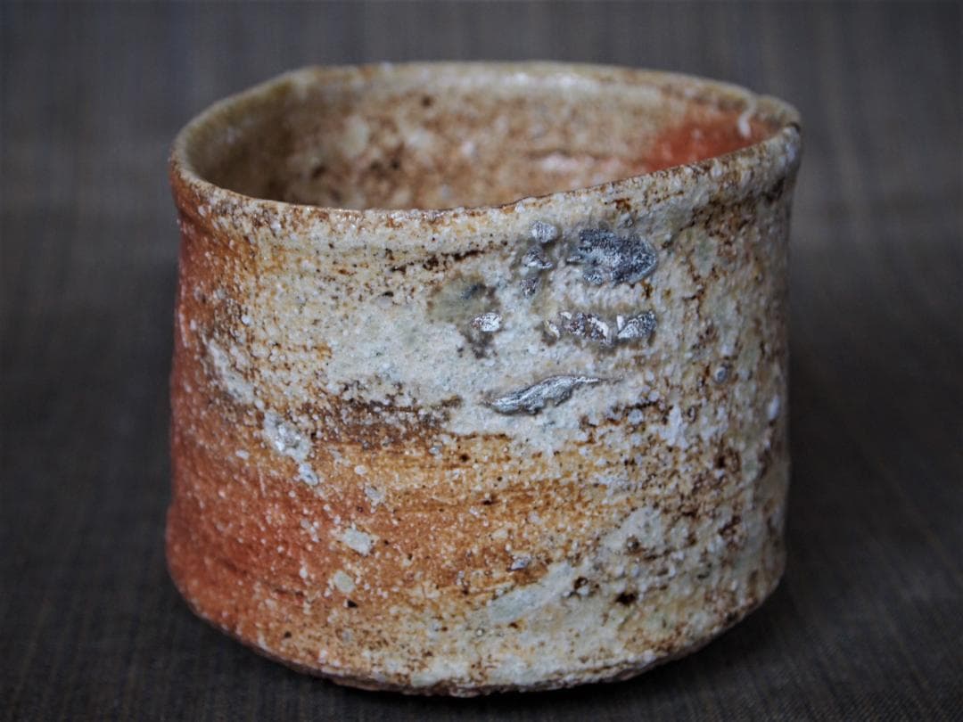 未使用★古谷和也【師＆父：古谷道生氏】信楽《窯変》茶碗★共箱・布