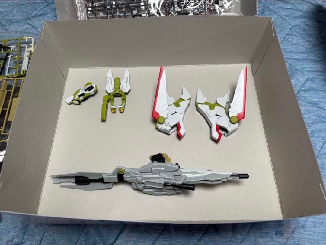 か*よ様 HG デスティニーガンダム SpecII &ゼウスシルエット　組立途中