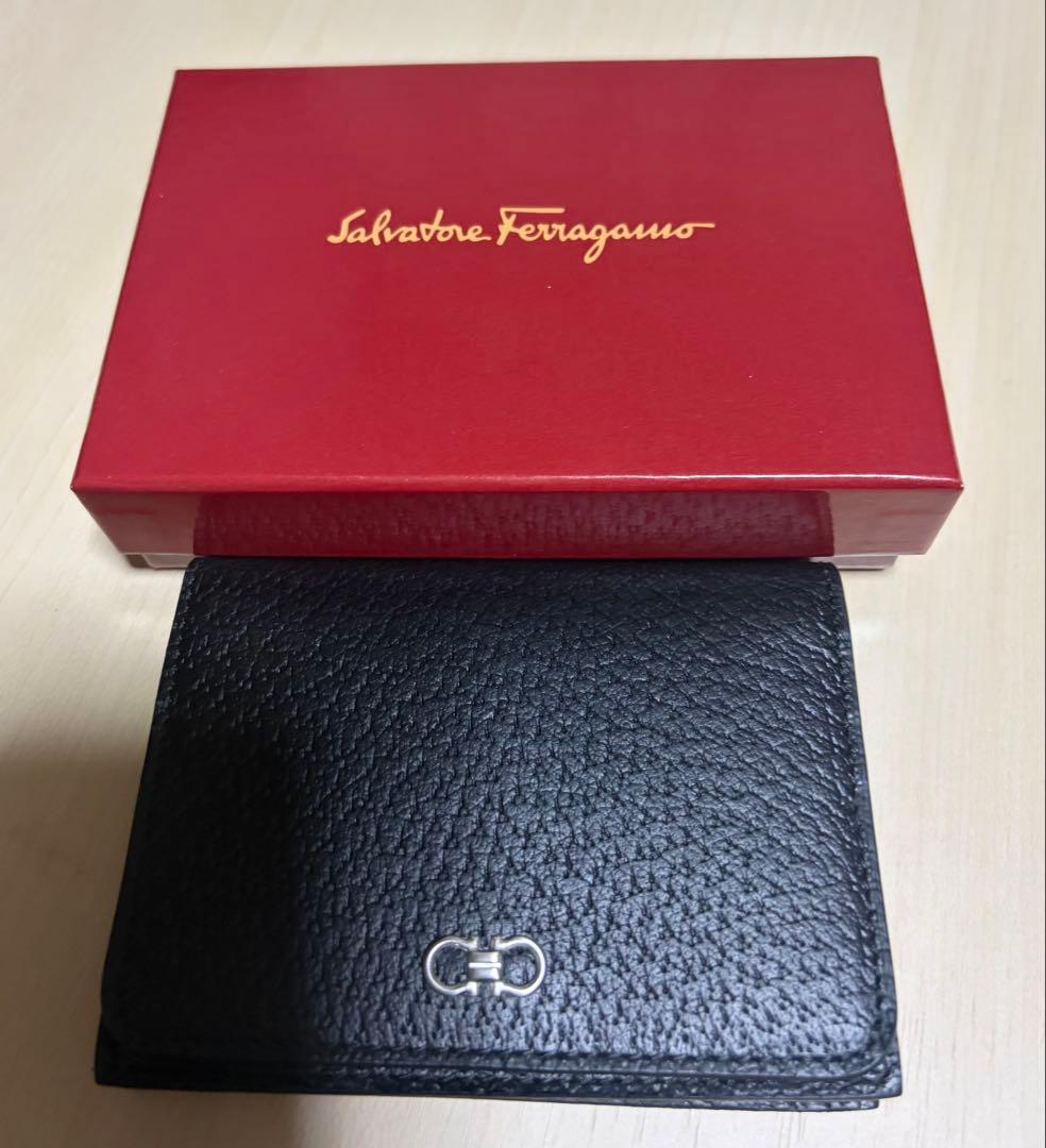 フェラガモ　ガンチーニ　名刺入れ　カードケース