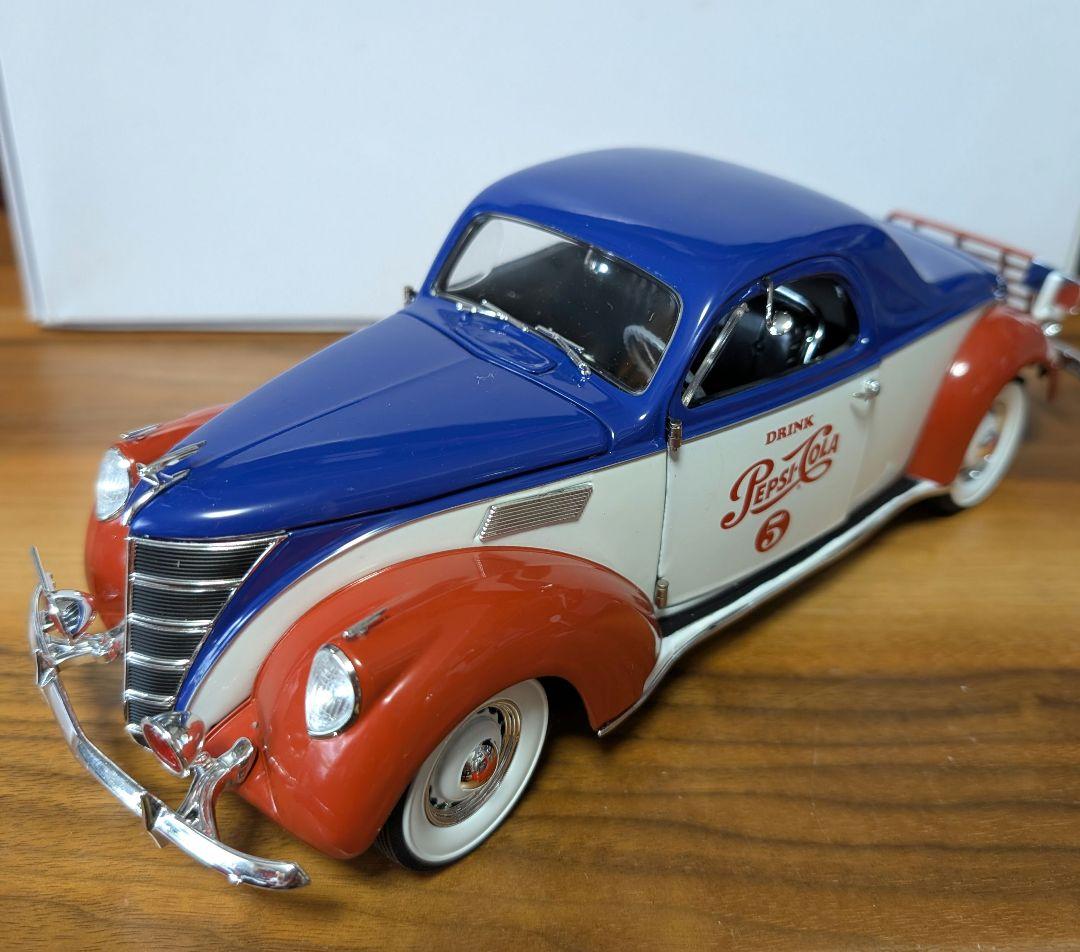 ペプシコーラ　ミニカー　Lincoln Zephyr＆Chevy Cameo