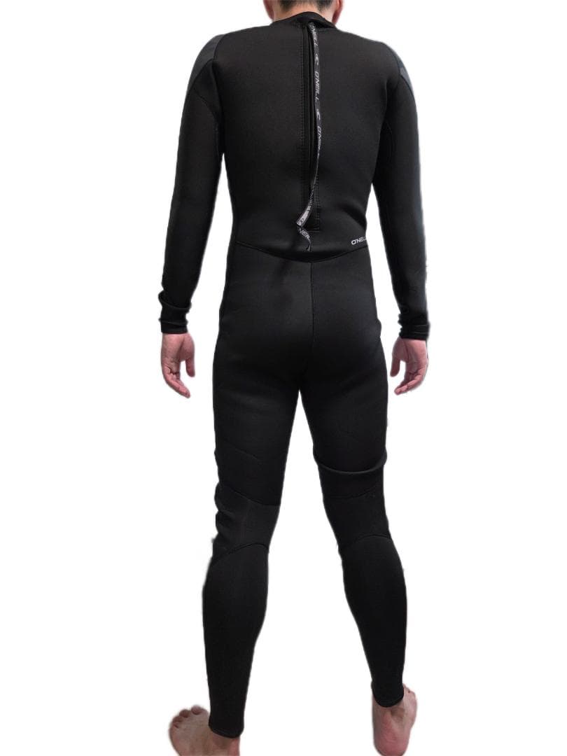【元値46000円】SUPERFREAK ウェットスーツ 3/2mm（2024）