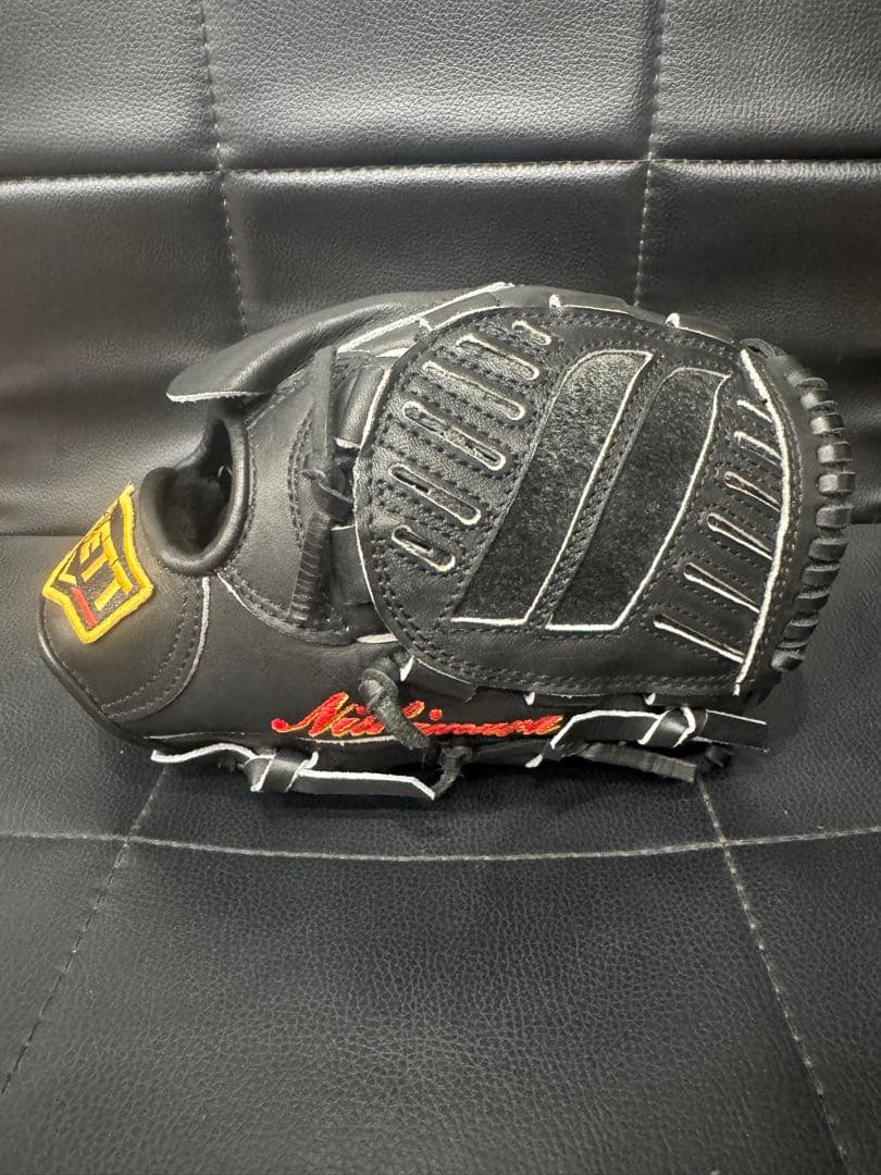 西村健太郎ミニチュアグローブ