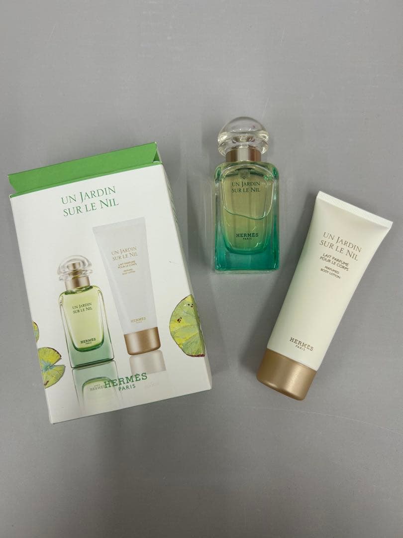 エルメス 香水 ボディーローション UN JARDIN SUR LE NIL 白