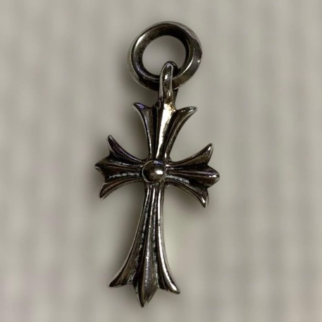 クロムハーツ　タイニークロスチャーム