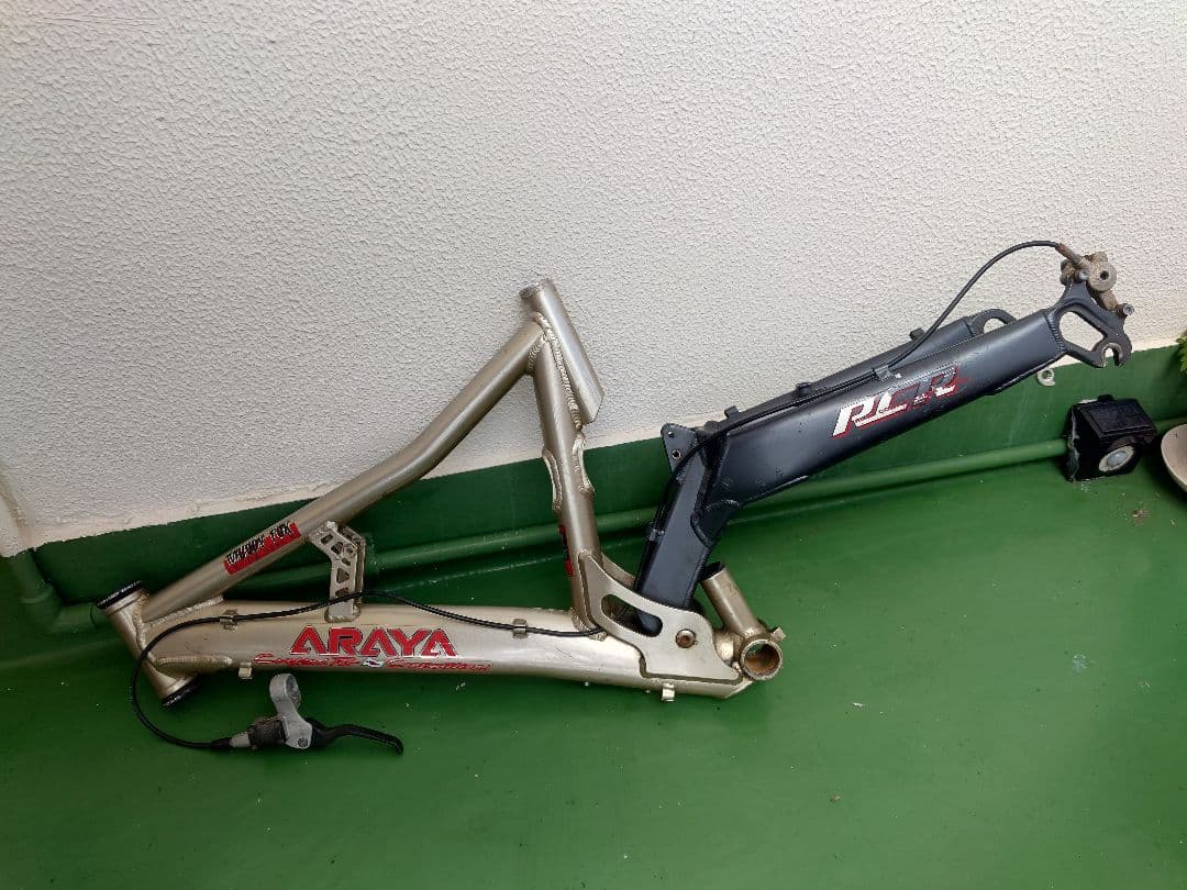 ダウンヒル　MUDDY FOX ARAYA　フレーム