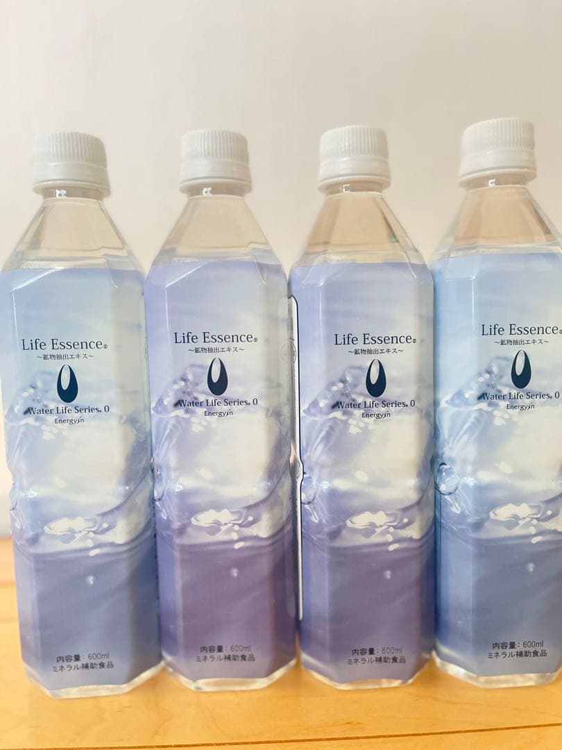 【新品】Life Essence ミネラルウォーター 600ml 4本セット