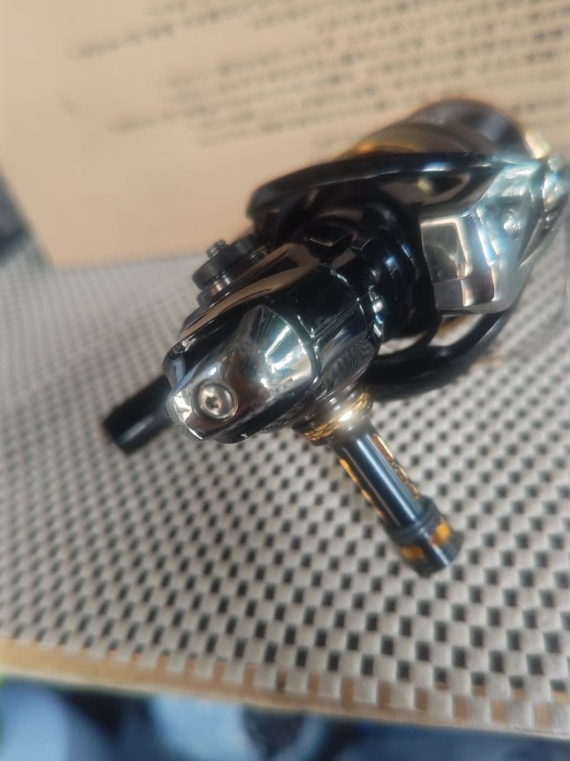 ダイワ 19 バリスティック LT4000-CXH　ハンドルなし　箱あり