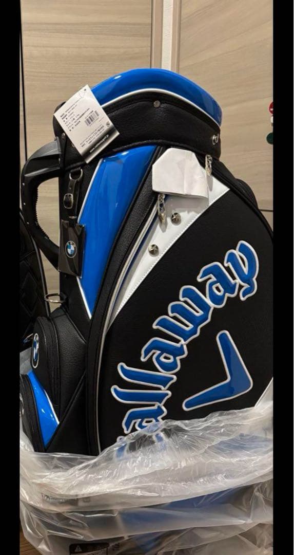 ロゴ付きのCallaway製ゴルフキャディバッグ