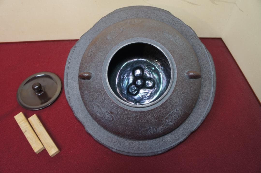 ☆美品 在銘 大型平蜘蛛釜 透木釜 　透木送料込み