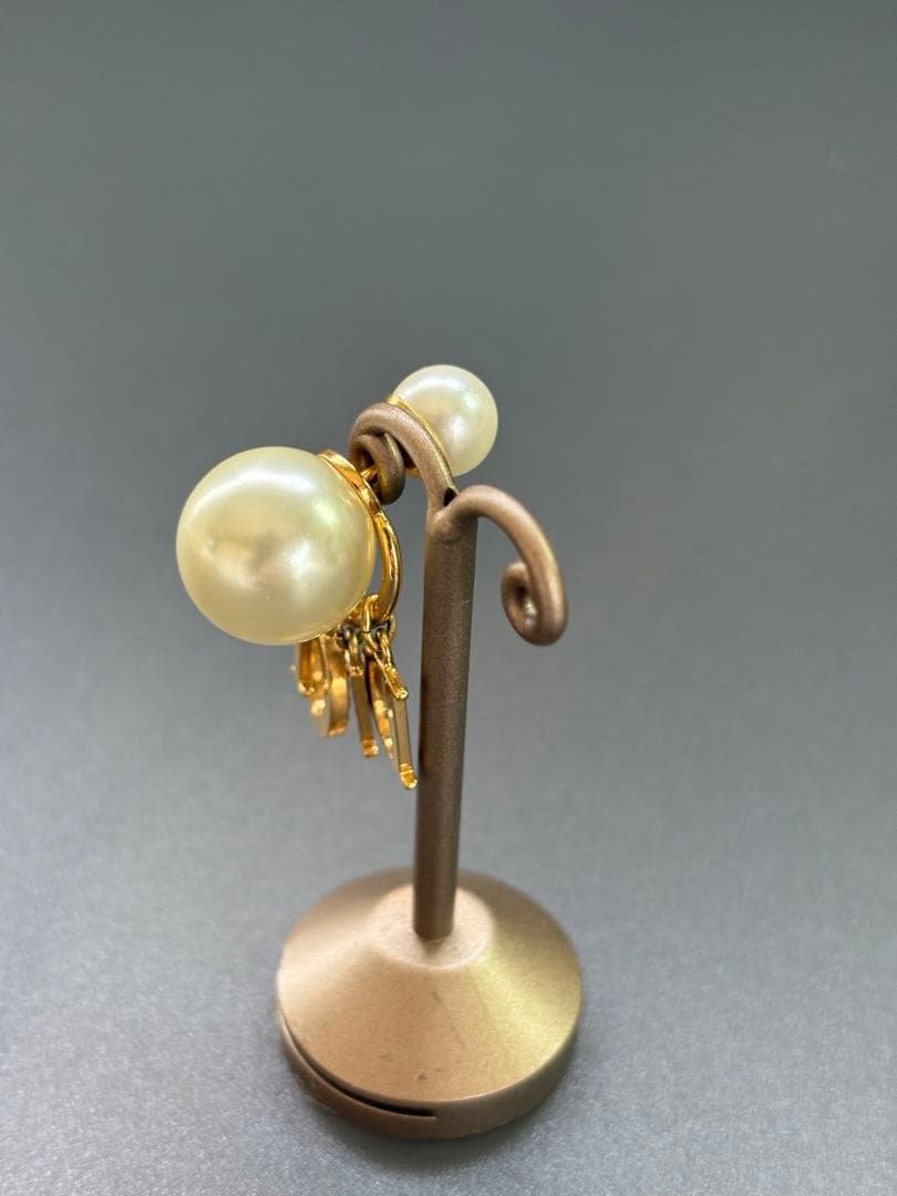 Christian Dior ピアス トライバル パールストーン片耳No.543