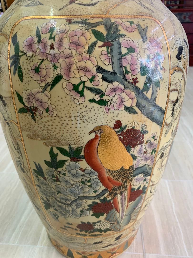 薩摩焼　金彩花鳥風月模様 陶器花瓶