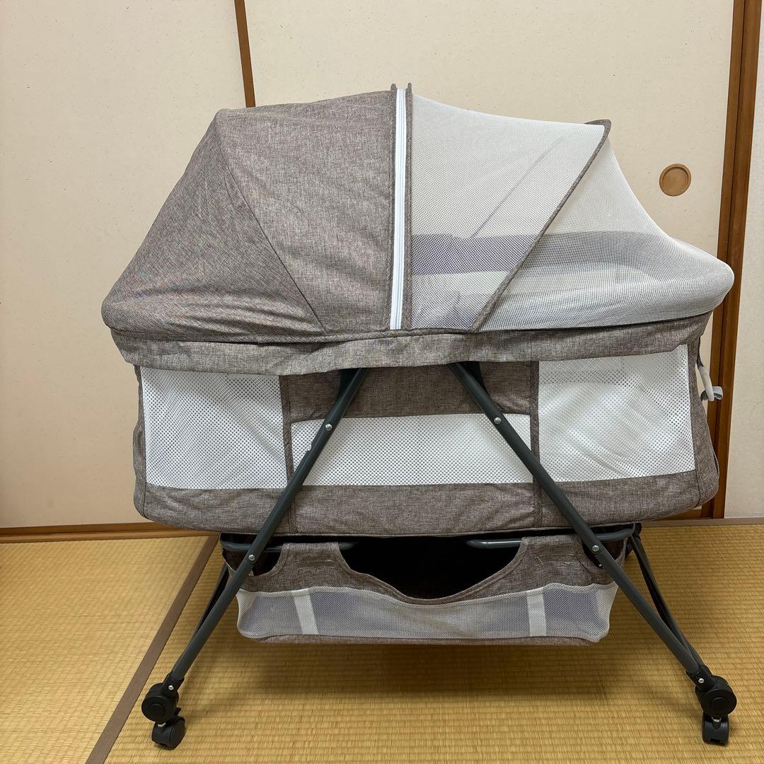ベビーベッド　折りたたみ式　添い寝