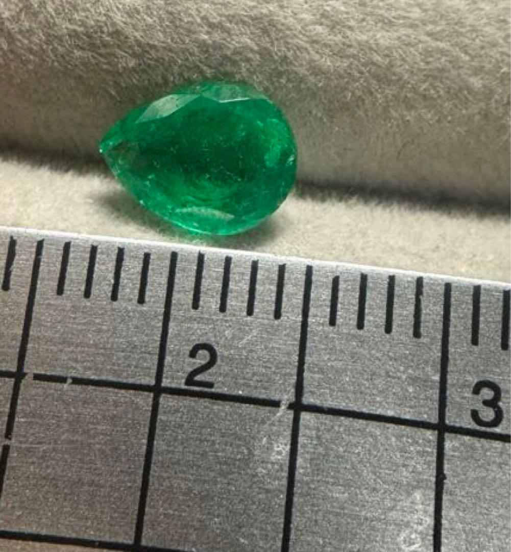 天然エメラルド　0.971ct