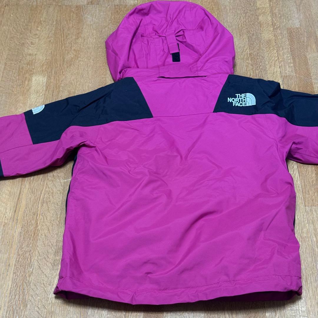 used ノースフェイス110 キッズ　スノボウェア　スキーウェア　スノーウェア
