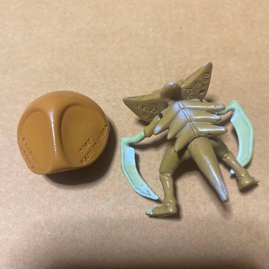 A36モンコレ　カブト、カブトプス