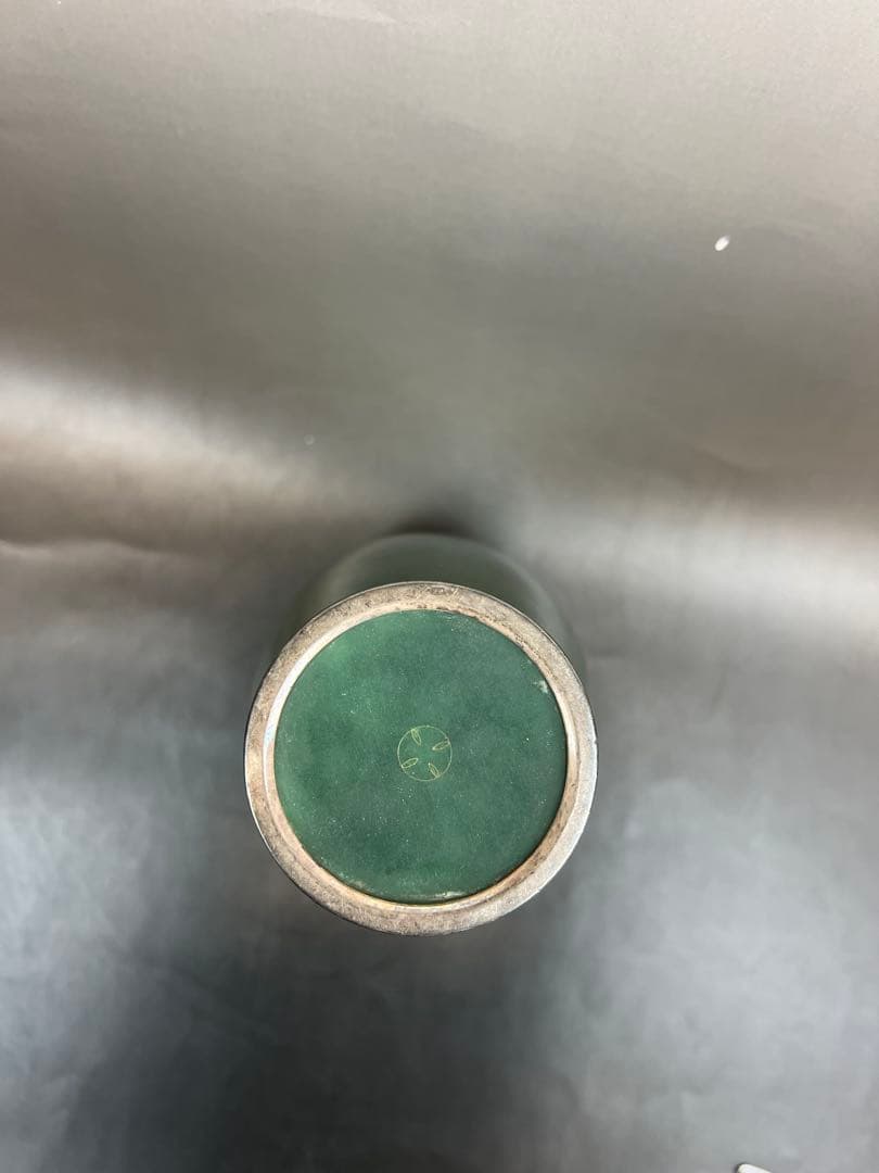 ［珍品］安藤七宝燒 緑透釉　口と底の包みは純銀です　高さ26cm 送料込み