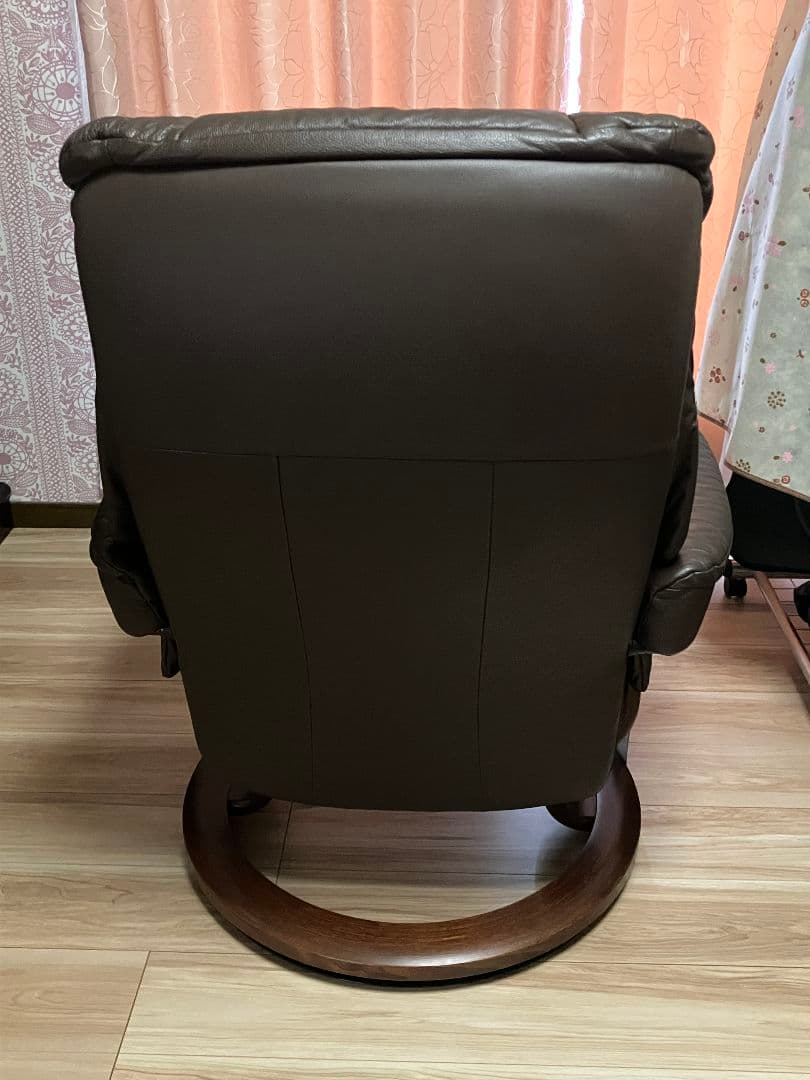 エコーネス・ストレスフリー オットマン付き