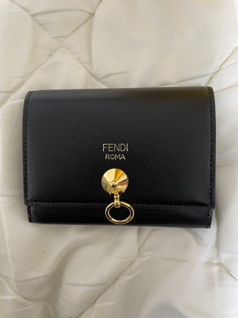 【新品・箱付き】　FENDI ブラックレザー 名刺入れ