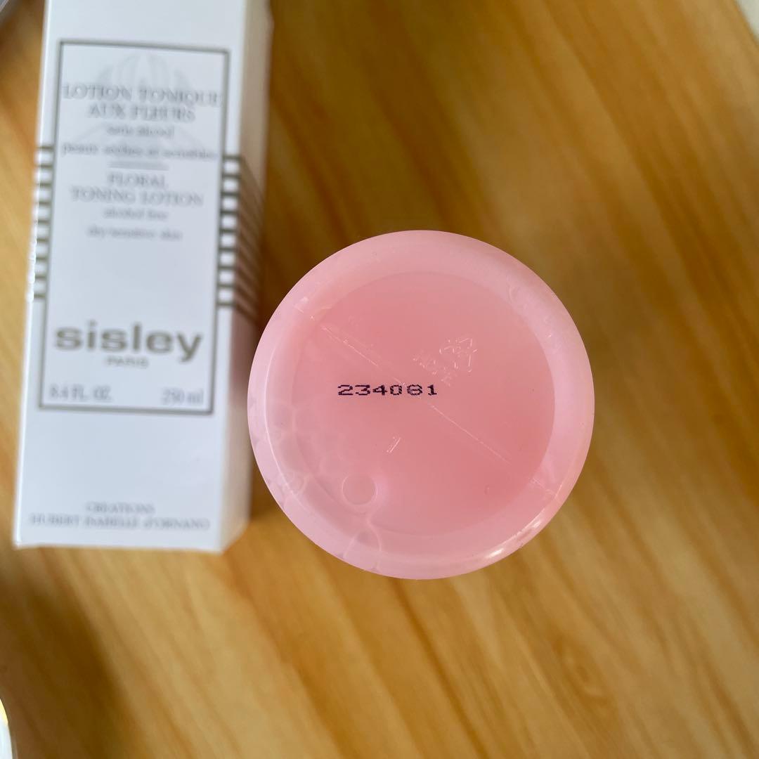 sisley フローラル トーニングローション 250ml