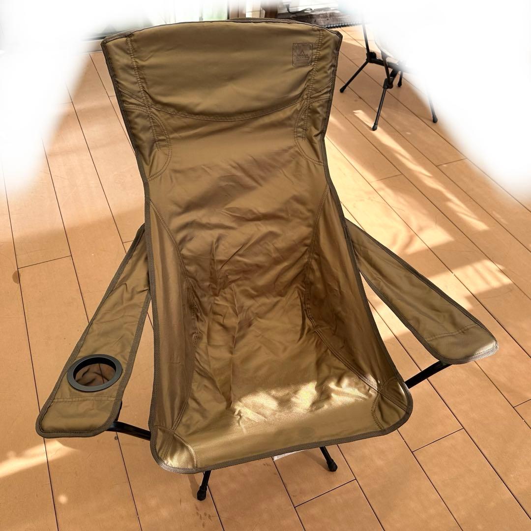 タラスブルバ コンパクトリラックスチェア アルミ ハイバック 肘掛け 2回使用