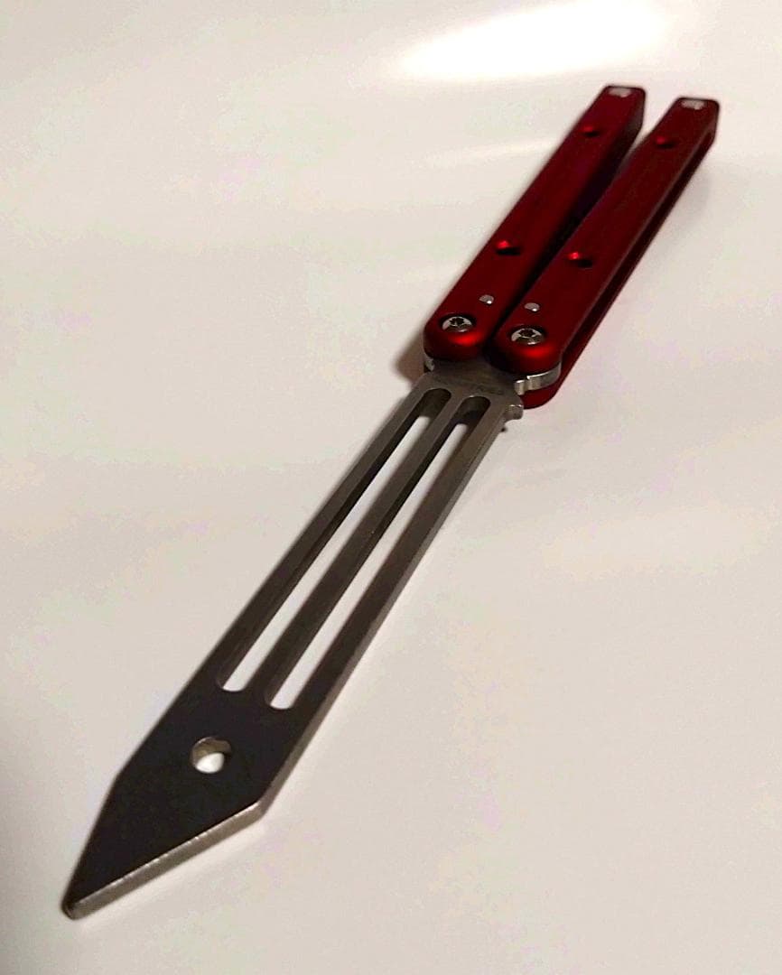 スクイッドトレーナーV4　バタフライナイフ　トレーナー