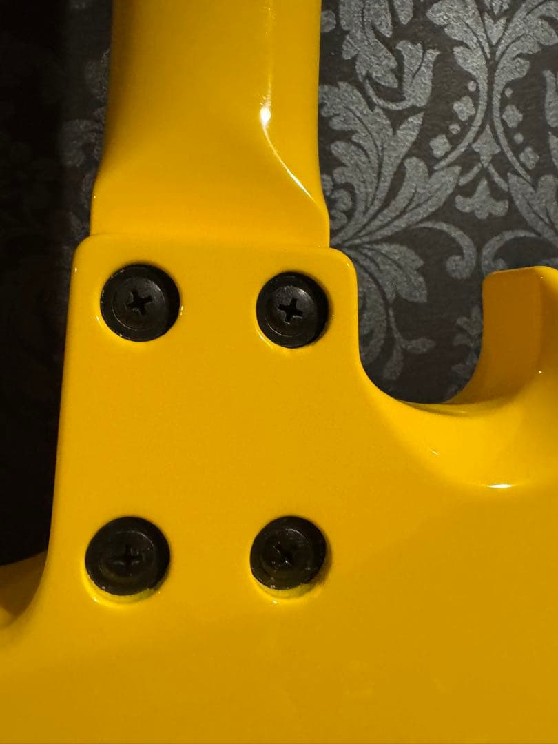 BURNY MG-145S HIDEモデル イエローハート FERNANDES