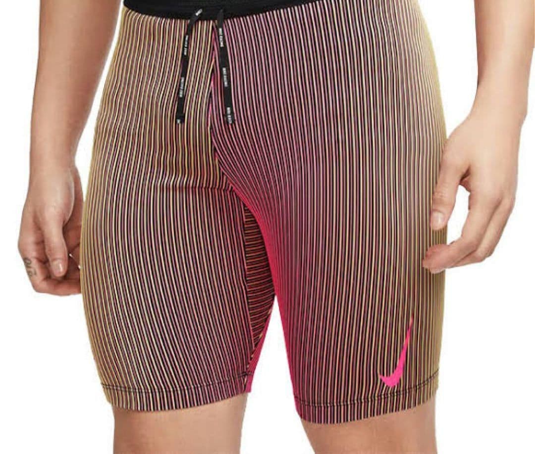 ナイキ　エアロスイフトハーフタイツ