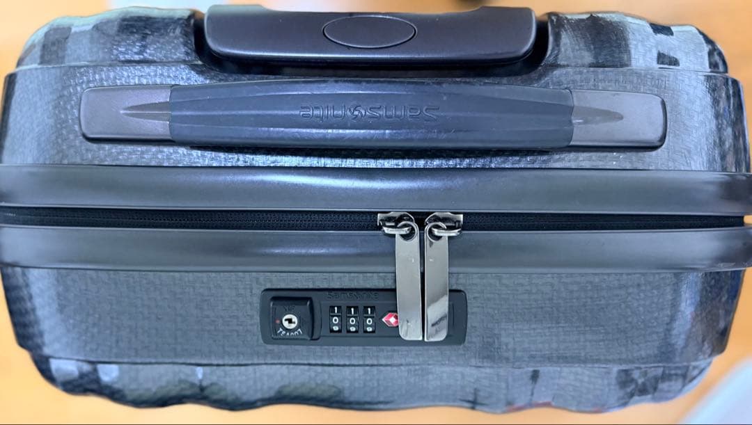 【機内持ち込み 超軽量】サムソナイト ライトキューブ スピナー55グラファイト