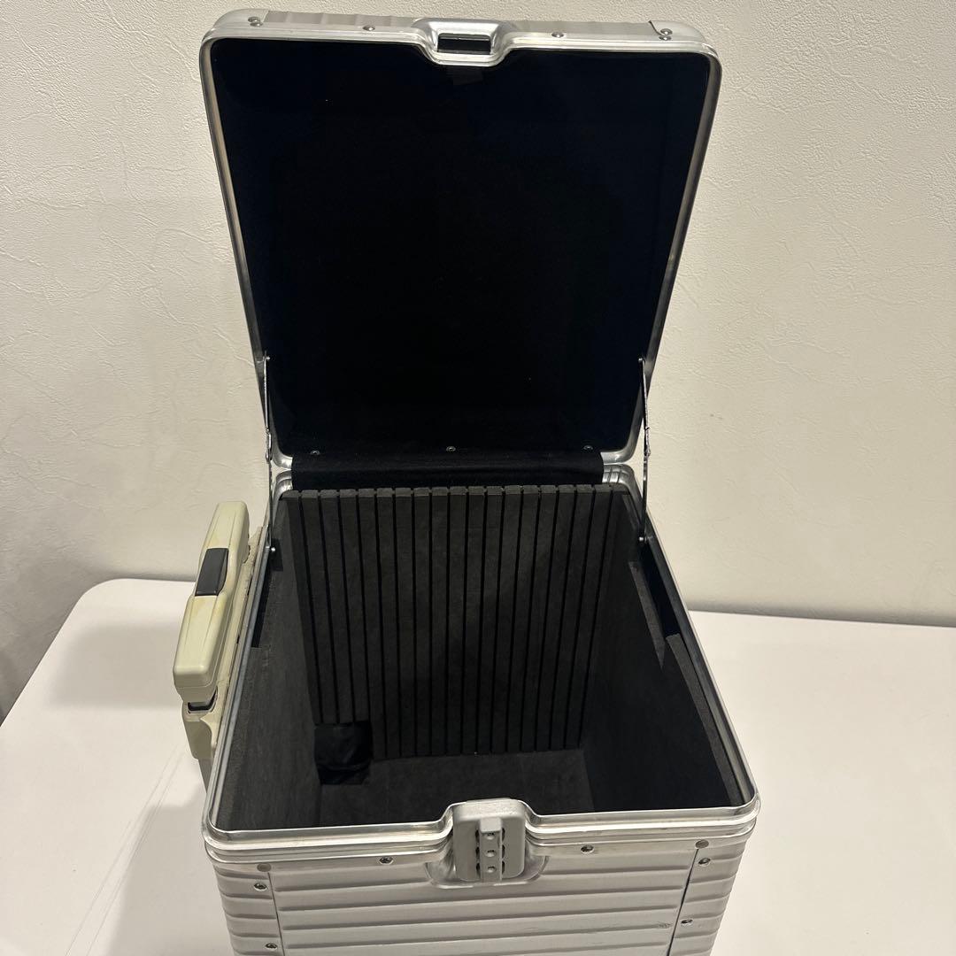 リモワ　RIMOWA IBM別注　アルミケース　(仕切りなし)