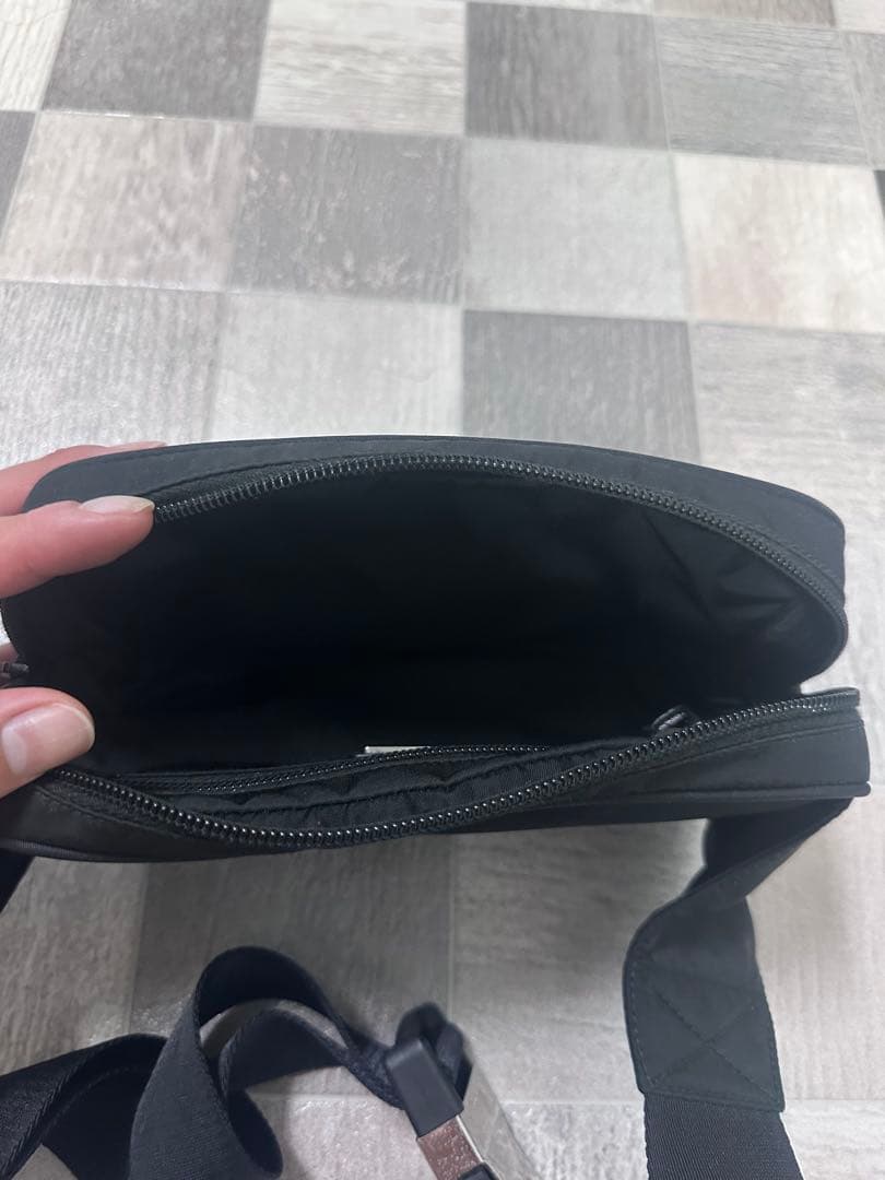 PRADA プラダ ボディバッグ ウエストポーチ 黒