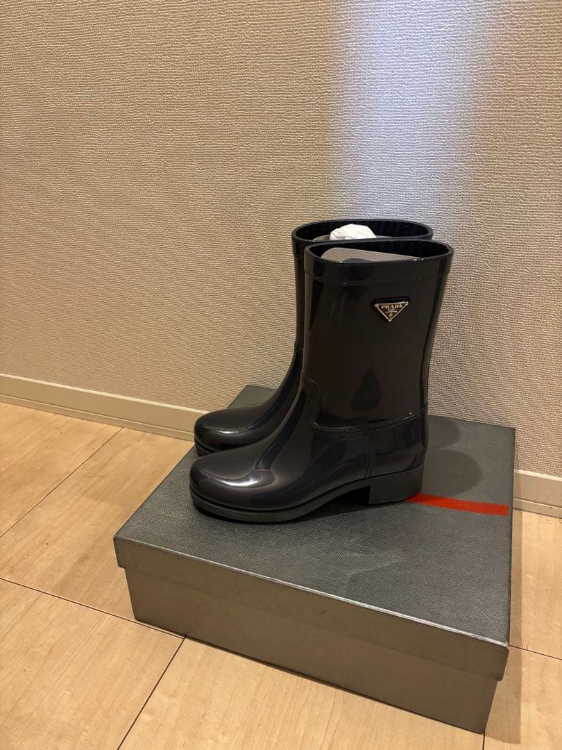 【新品未使用】プラダ レインブーツ