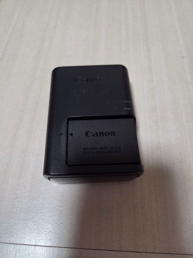 Canon EOS M10 ミラーレスカメラ ダブルズームキット+単焦点レンズ