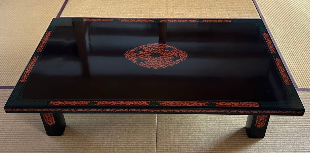 漆塗り　高級座卓　150cm. 90cm