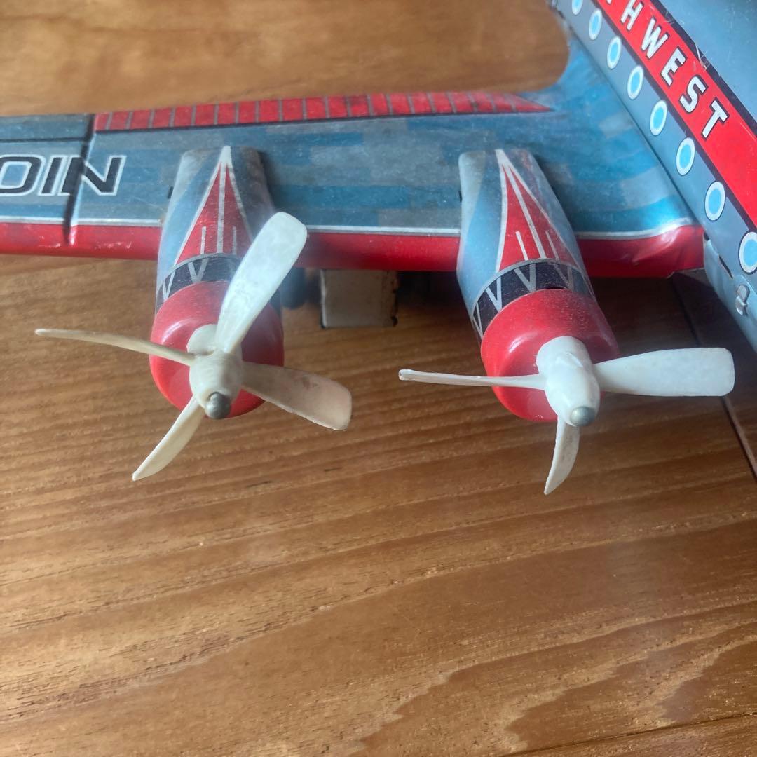 ブリキ　飛行機　ノースウェスト　DC4