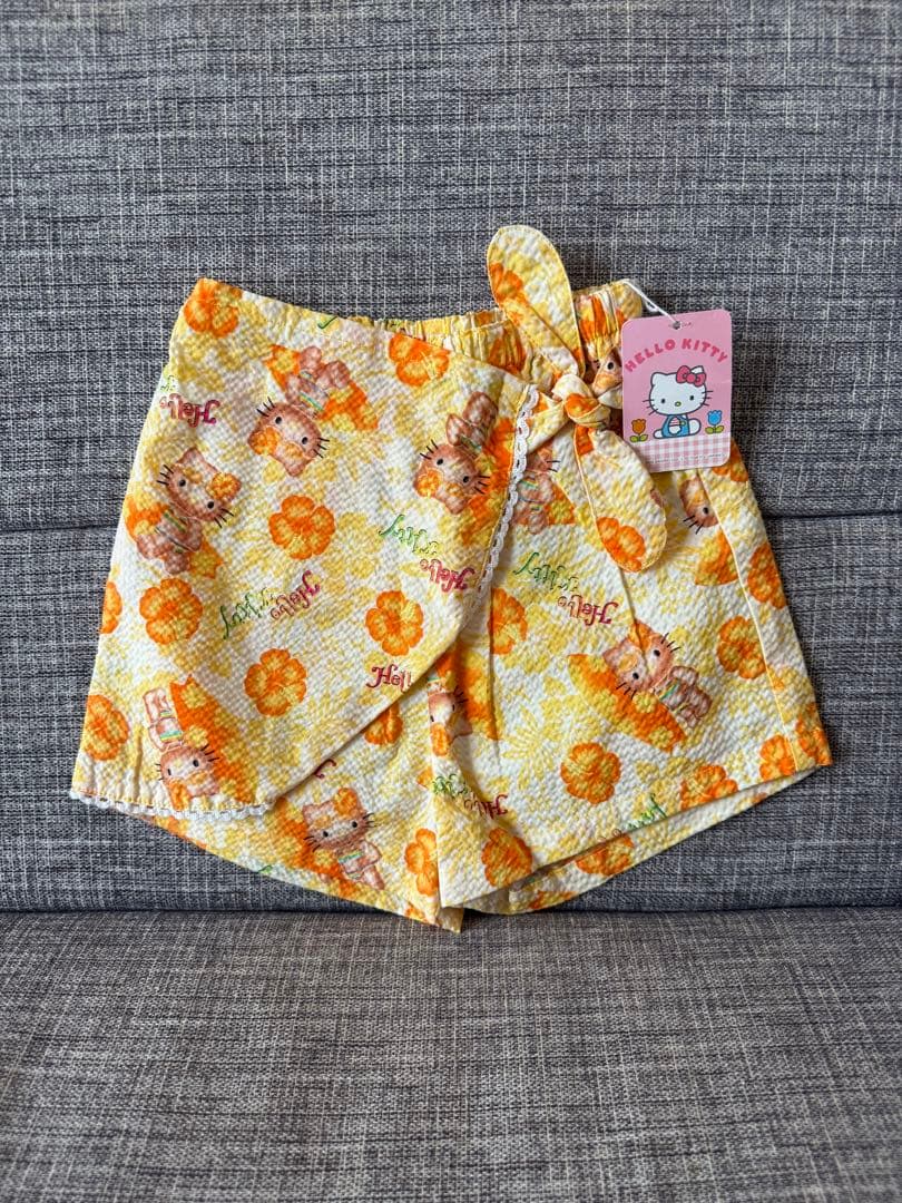 タグ付　サンリオ　ハローキティ　日焼けキティ　ショートパンツ　キュロット　ギャル