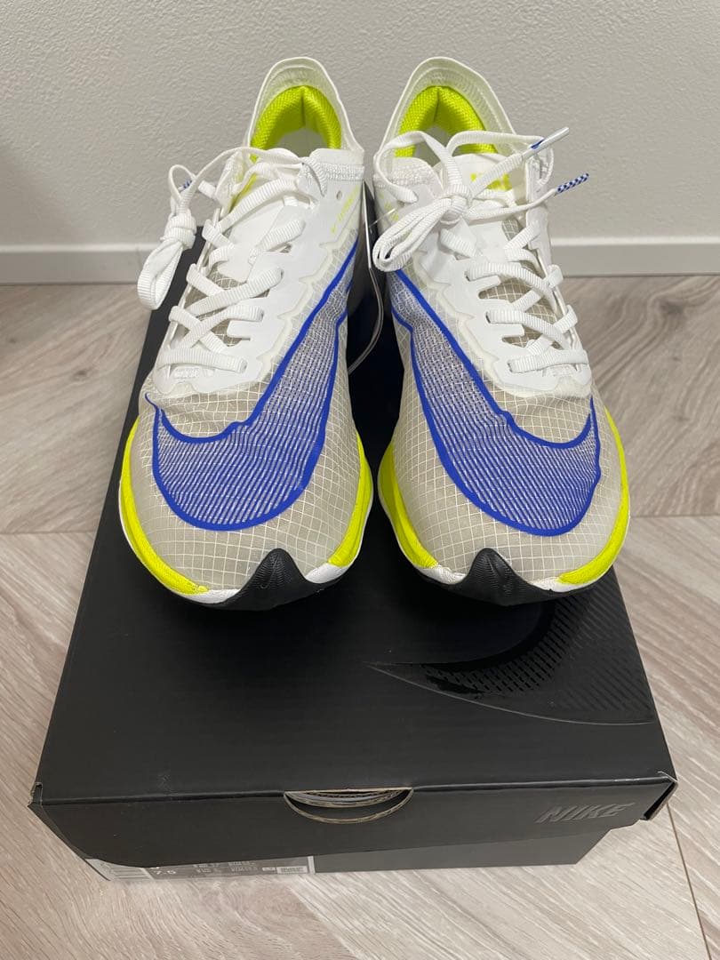 限定カラーの新品美品！！ナイキズームXヴェイパーフライNEXT％